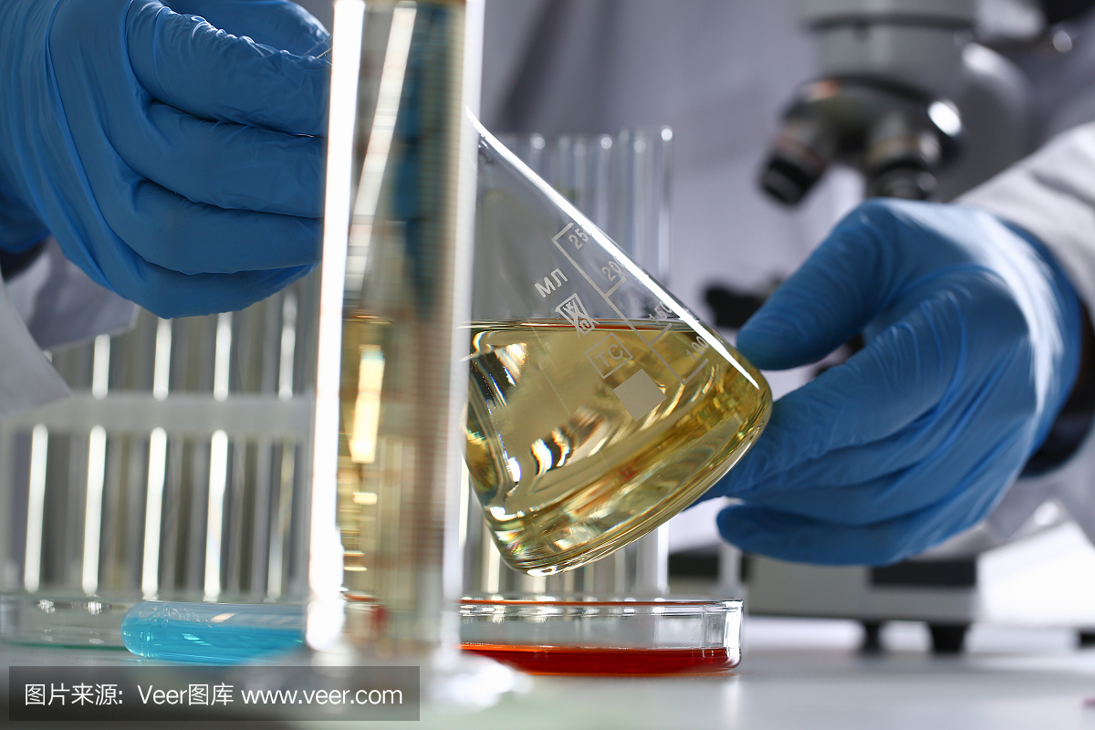 創(chuàng)新供應(yīng)黃色液體溢出汽油添加劑